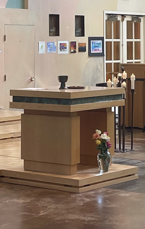 Photo of the Peace Altar prepared to received the Eucharist