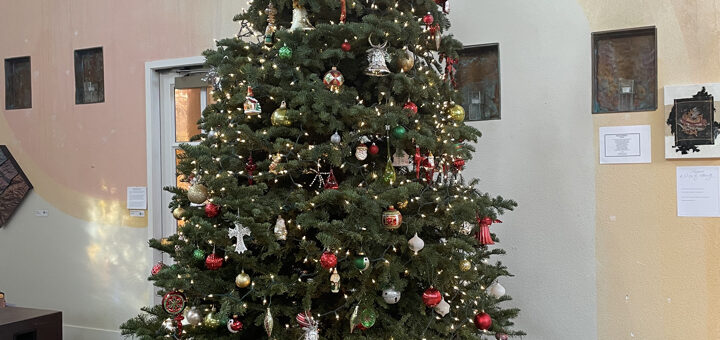 A photo of the Peace Christmas Tree in the Sanctuary.